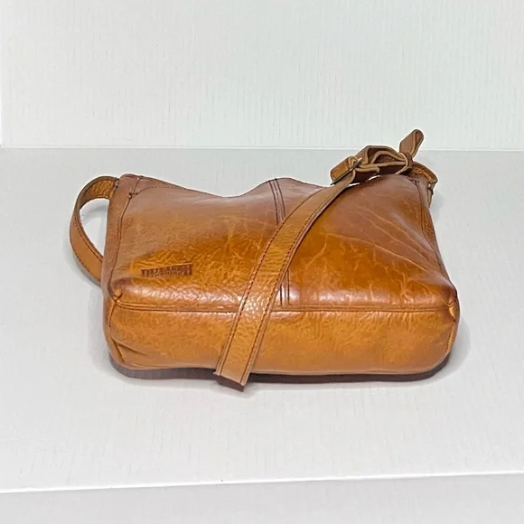 Duluth Trading Co. Lifetime Leather Crossbody Bag - Picture 5 of 13